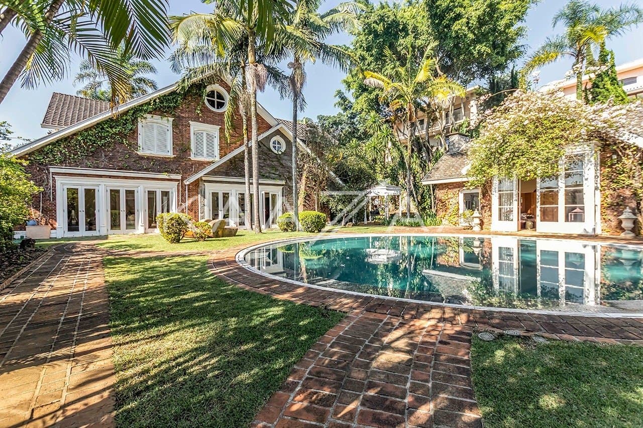 Casa fantástica em estilo tradicional, sem sair de São Paulo. Na Cidade Jardim. - Foto 1