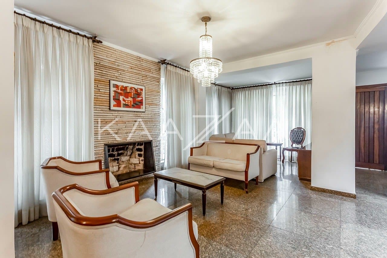 Casa ampla, em rua arborizada e muito bem localizada, no Jardim Paulista. - Foto 2