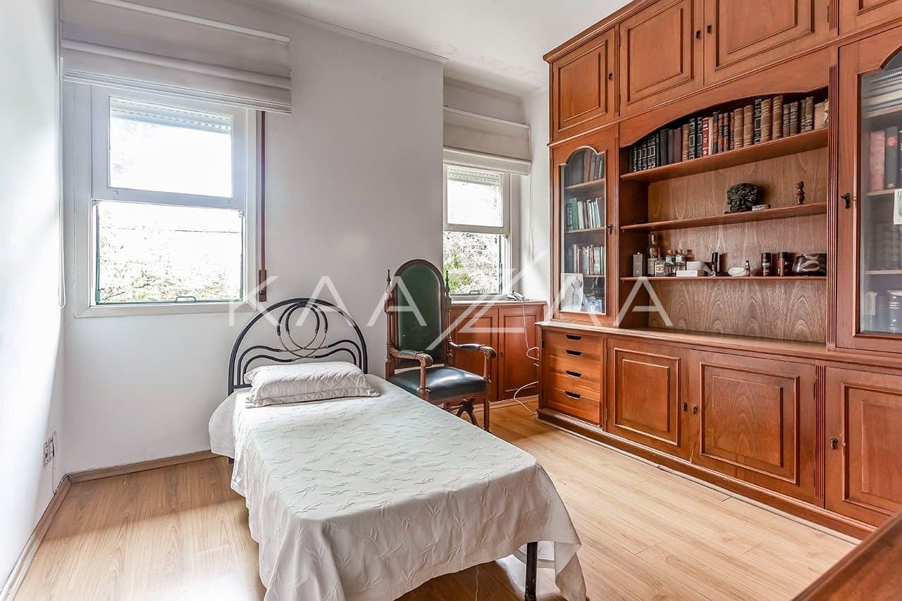 Casa ampla, em rua arborizada e muito bem localizada, no Jardim Paulista. - Foto 8