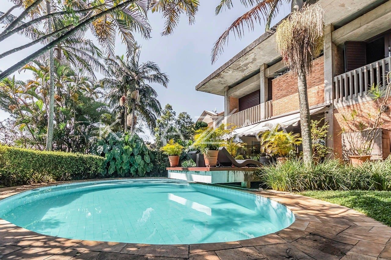 Clima modernista, para contemplar a natureza em espaços sofisticados nesta casa em Cidade Jardim. - Foto 2