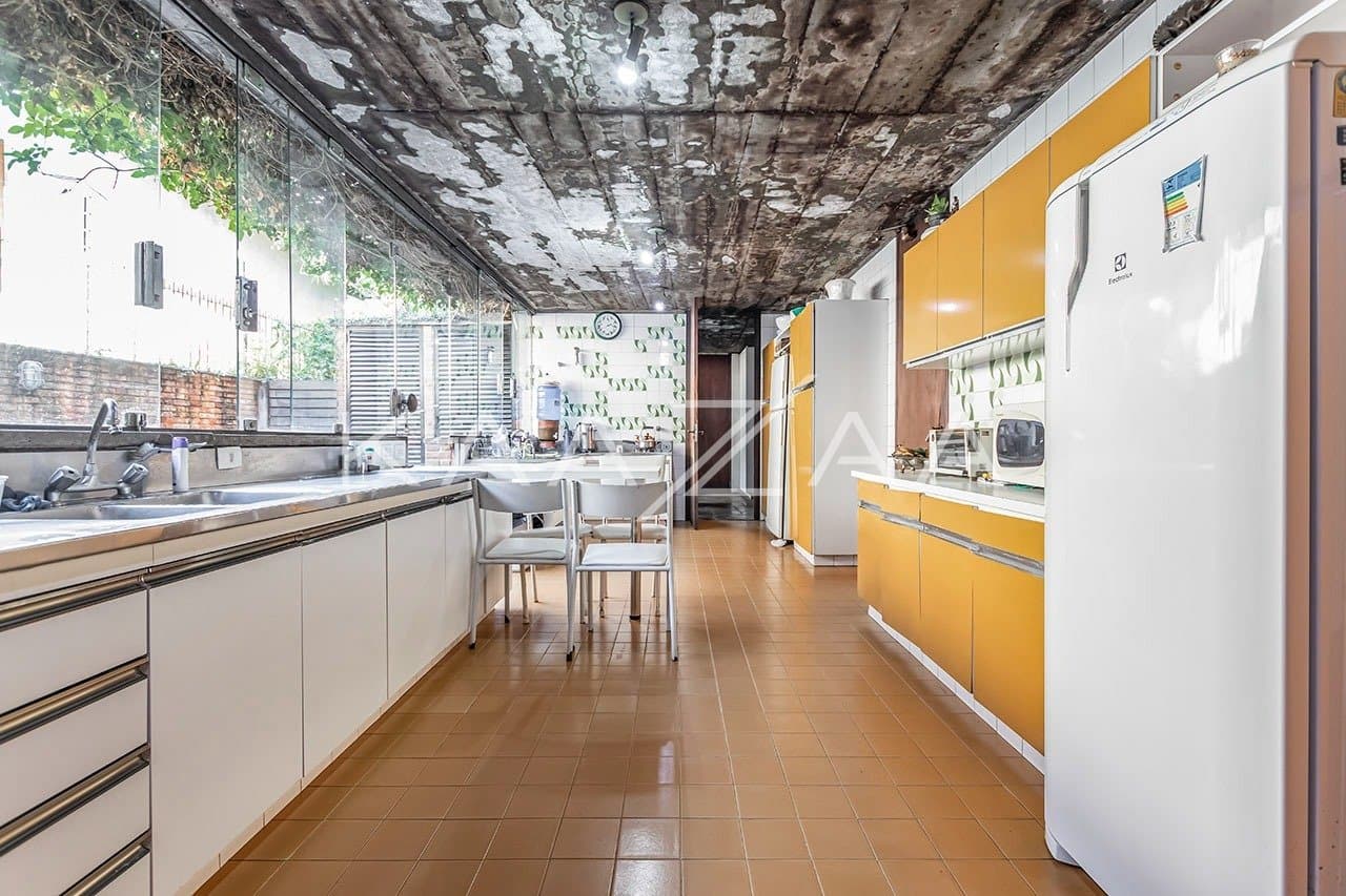 Clima modernista, para contemplar a natureza em espaços sofisticados nesta casa em Cidade Jardim. - Foto 15