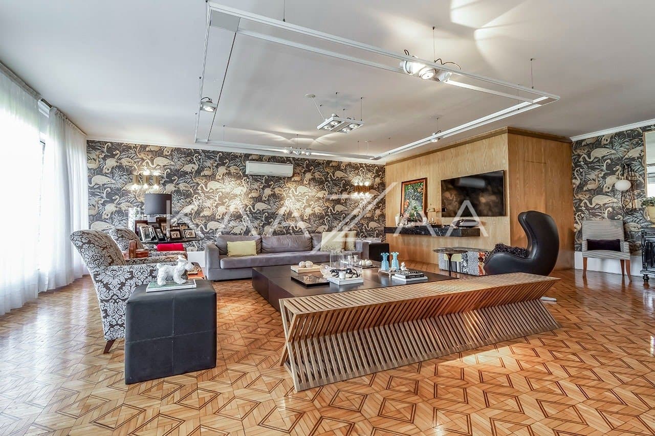 Casa pensada com bom gosto, materiais de primeira e muita brecha para o sossego. Em Alto de Pinheiros. - Foto 1