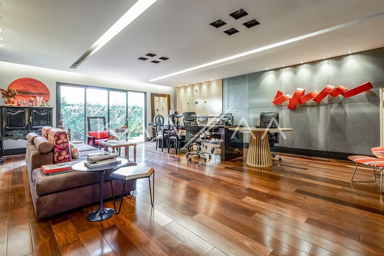 Casa pensada com bom gosto, materiais de primeira e muita brecha para o sossego. Em Alto de Pinheiros. - Foto 5