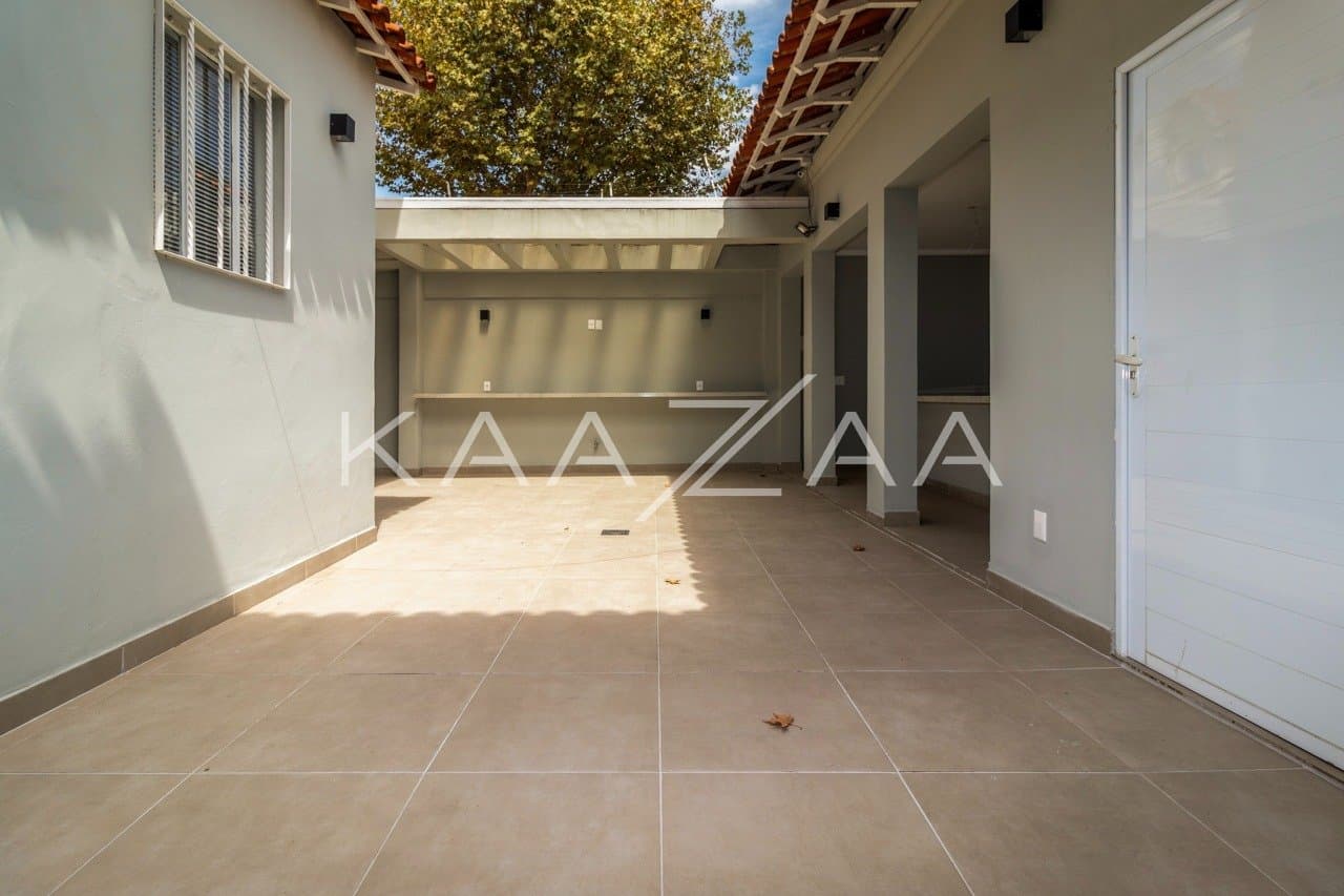 Casa confortável com terraço, em rua tranquila no Jardim Paulista. - Foto 8