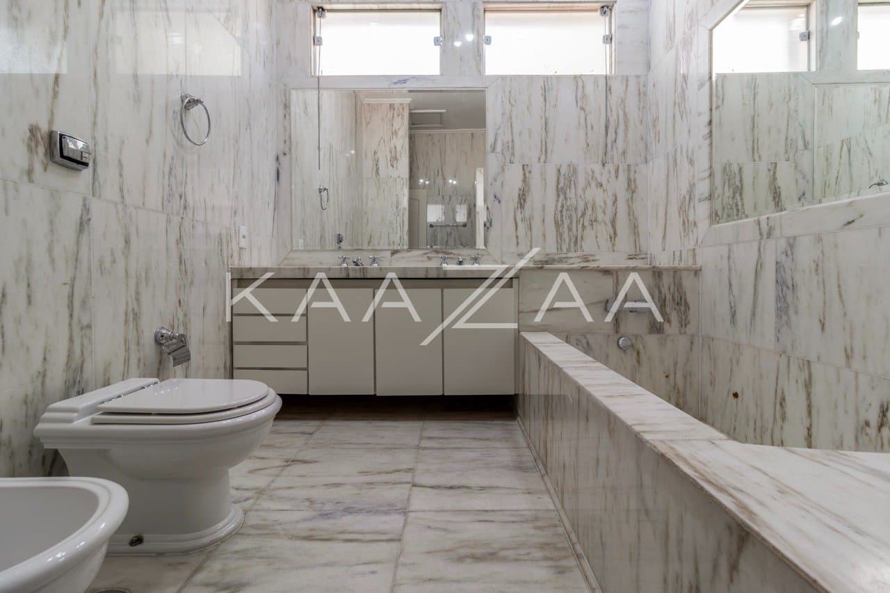 Casa confortável com terraço, em rua tranquila no Jardim Paulista. - Foto 17