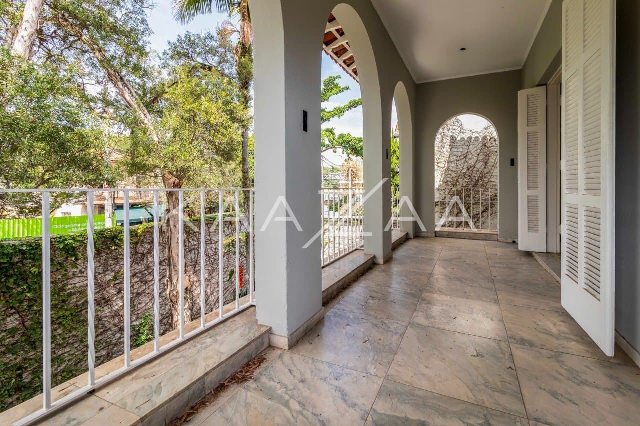 Casa confortável com terraço, em rua tranquila no Jardim Paulista. - Foto 20