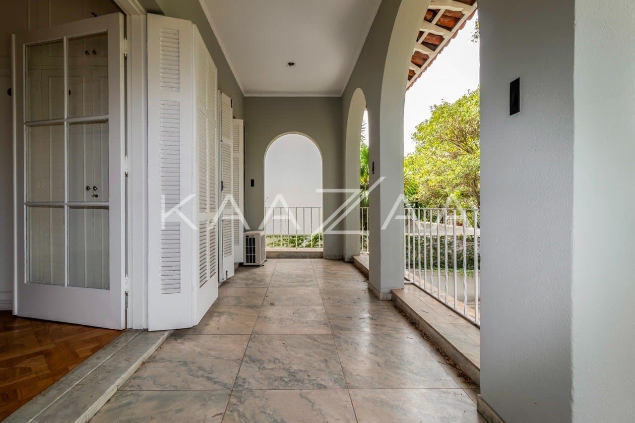 Casa confortável com terraço, em rua tranquila no Jardim Paulista. - Foto 21