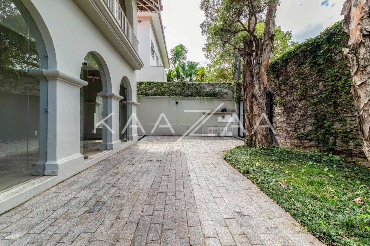 Casa confortável com terraço, em rua tranquila no Jardim Paulista. - Foto 26