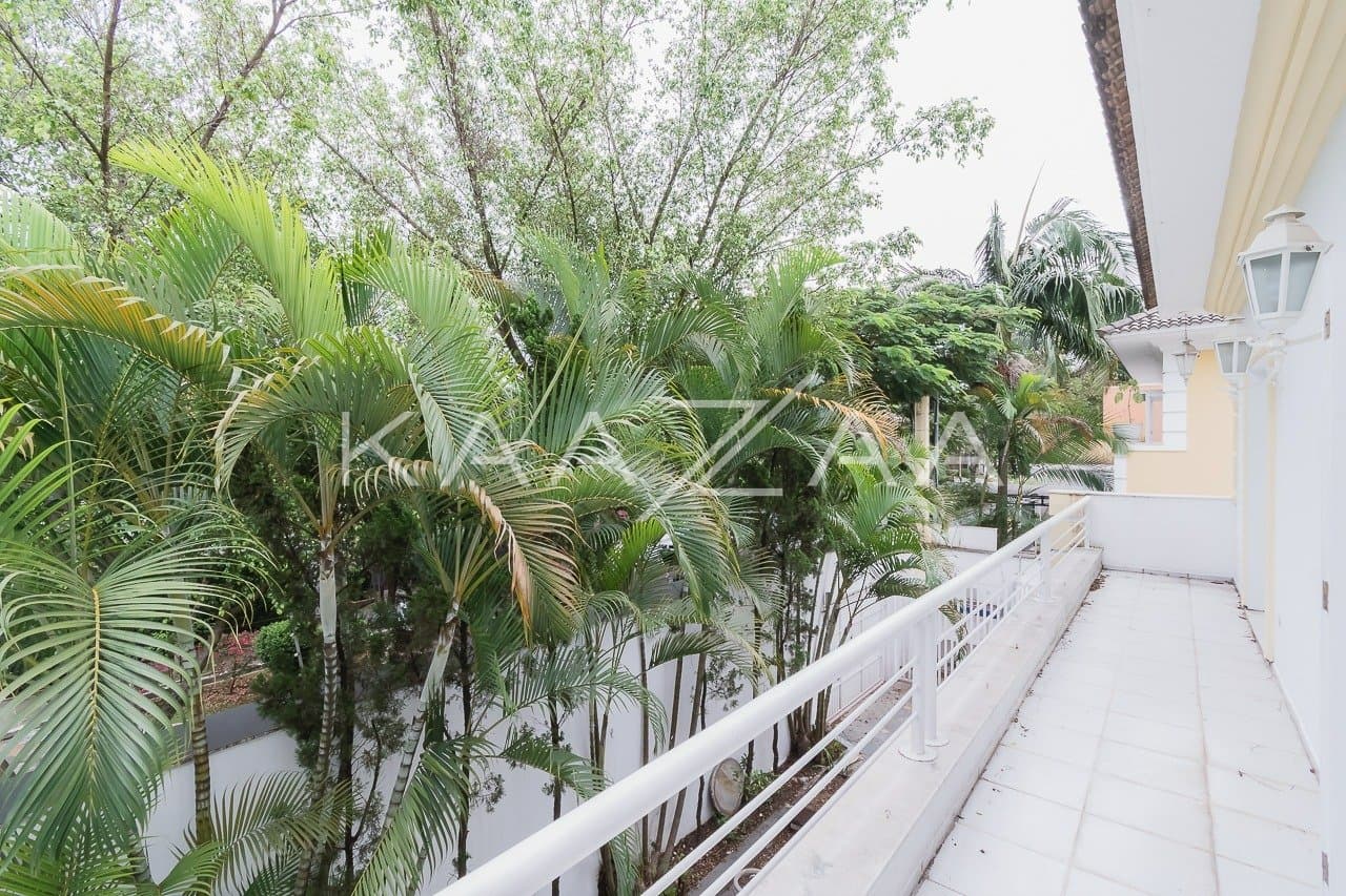 Ambientes leves e espaçosos, nesta casa de 480m² com 4 suítes no Jardim Paulista. - Foto 15