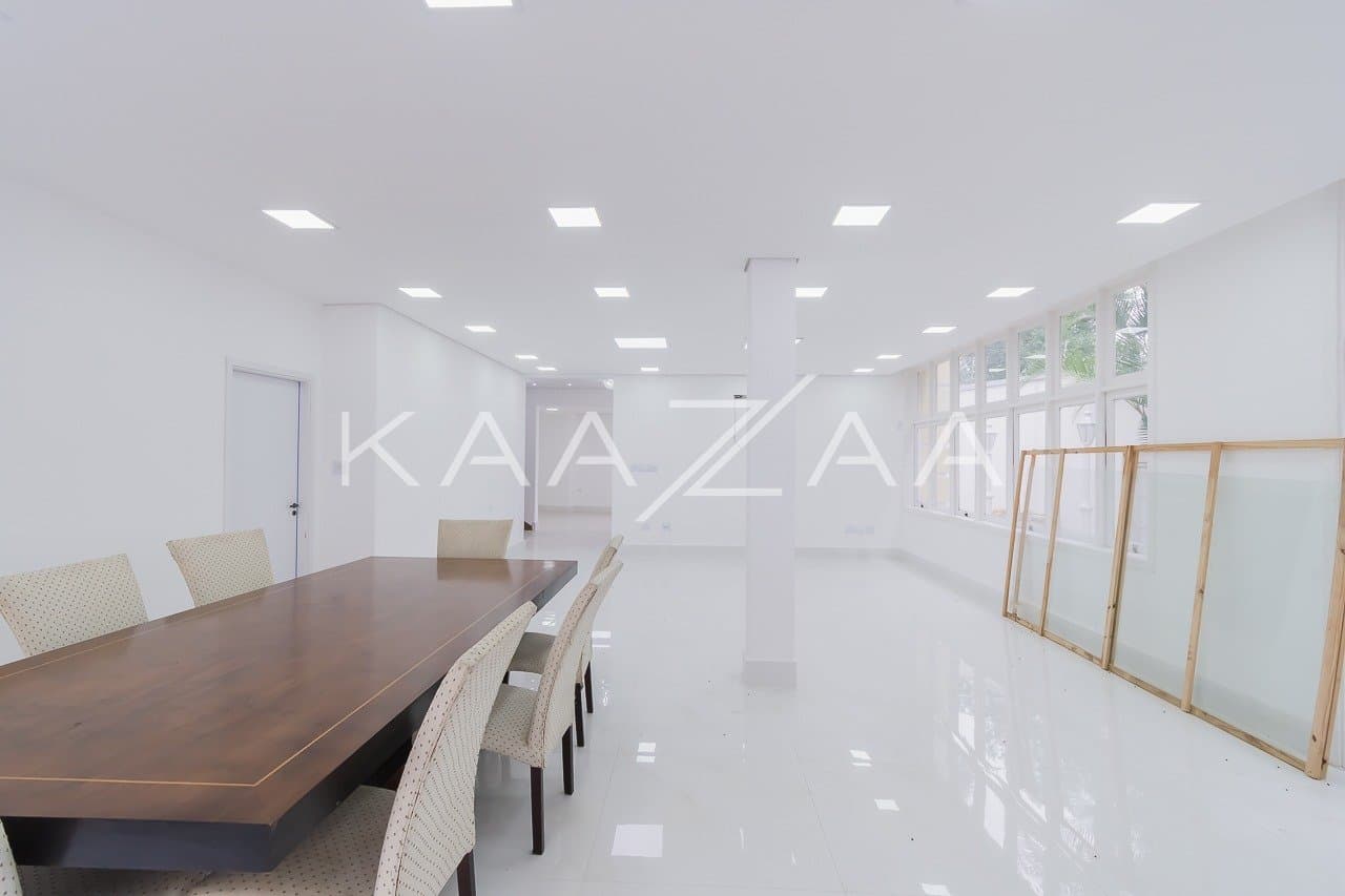 Ambientes leves e espaçosos, nesta casa de 480m² com 4 suítes no Jardim Paulista. - Foto 7