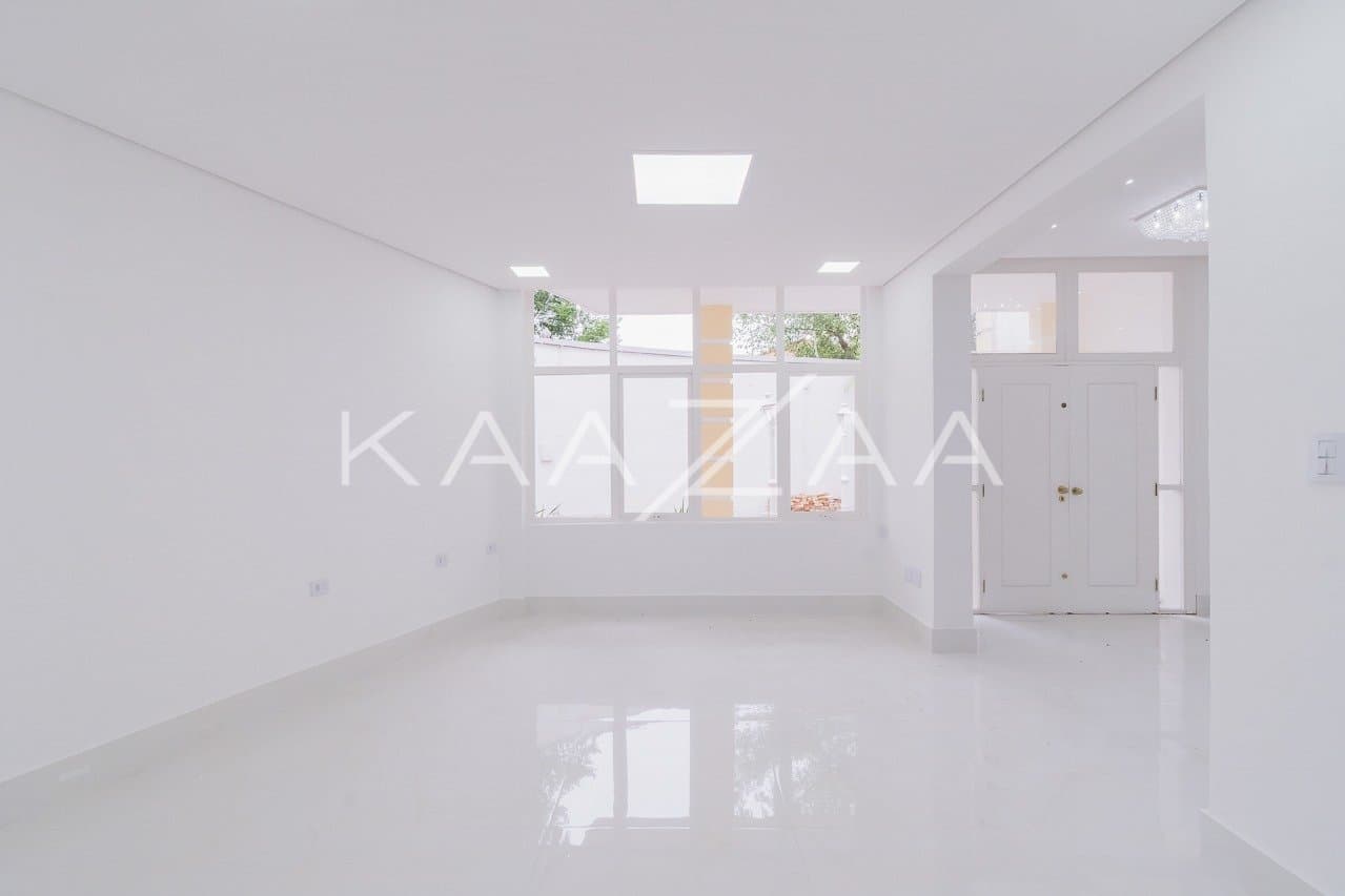 Ambientes leves e espaçosos, nesta casa de 480m² com 4 suítes no Jardim Paulista. - Foto 2