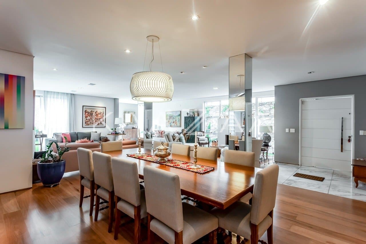 Casa super prática e bem construída. Muita luz natural e tranquilidade no Jardim Europa. - Foto 6