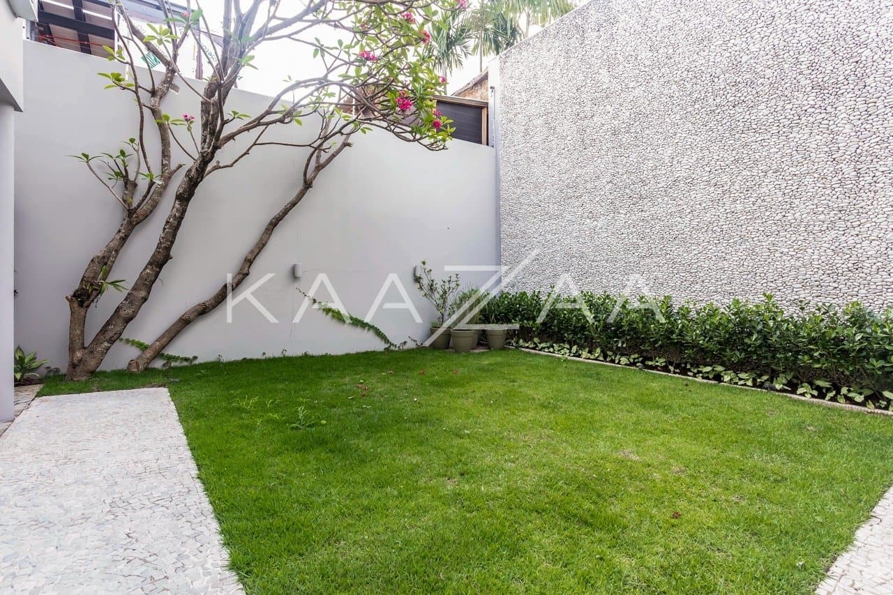 Casa super prática e bem construída. Muita luz natural e tranquilidade no Jardim Europa. - Foto 9