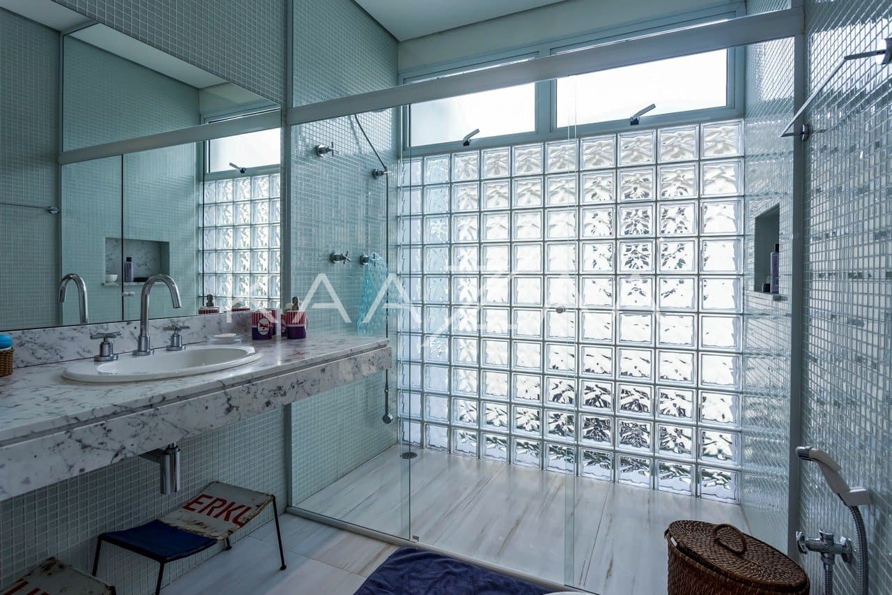 Casa super prática e bem construída. Muita luz natural e tranquilidade no Jardim Europa. - Foto 18