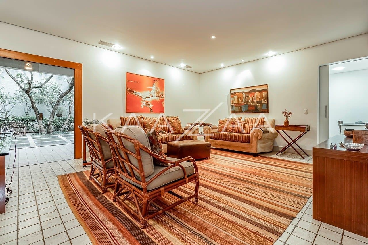 Uma casa rodeada de bom gosto, feita para renovar as energias. No Jardim Guedala. - Foto 12