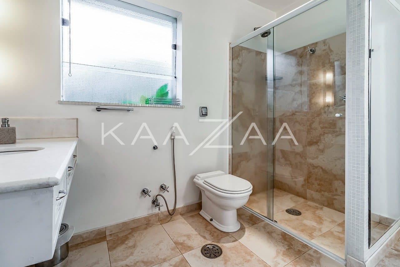 Uma casa rodeada de bom gosto, feita para renovar as energias. No Jardim Guedala. - Foto 22