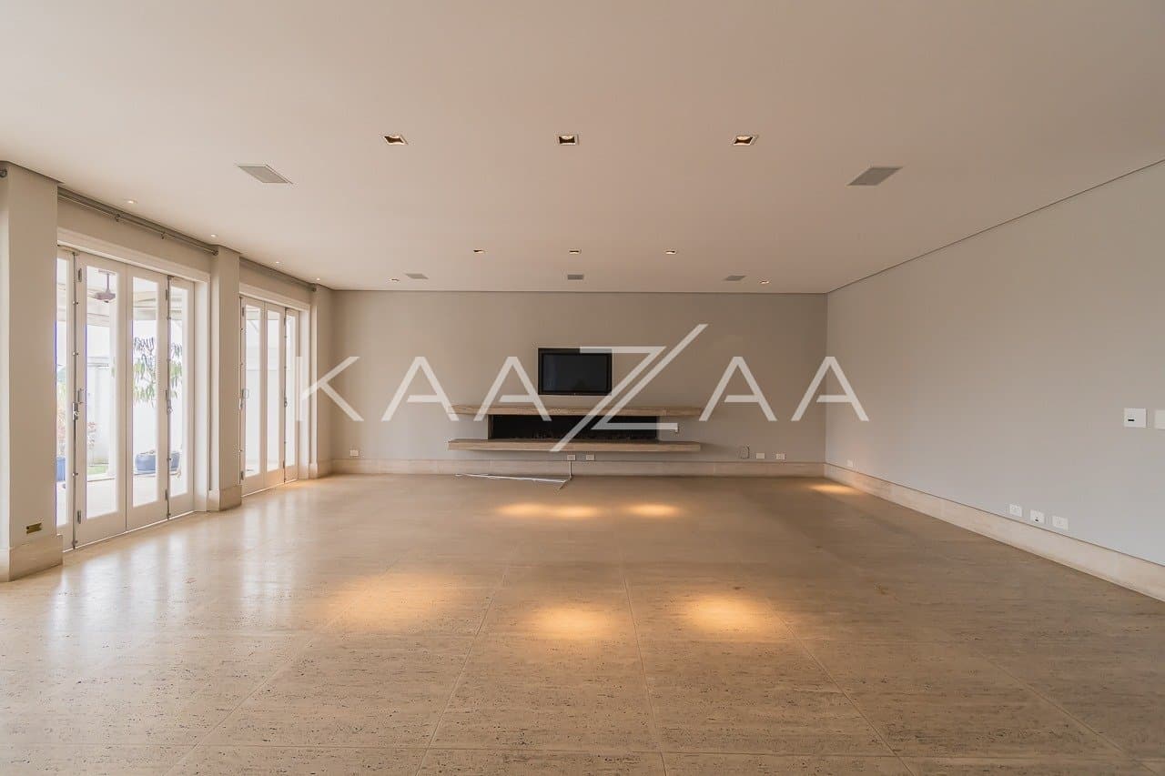 Espaços super amplos, muitos verdes e uma vista divina. Casa no estilo europeu, na Cidade Jardim. - Foto 5