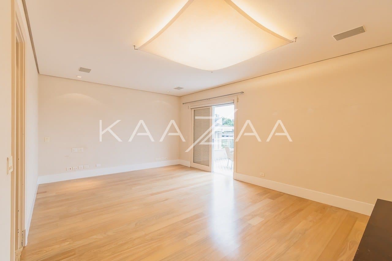 Espaços super amplos, muitos verdes e uma vista divina. Casa no estilo europeu, na Cidade Jardim. - Foto 13