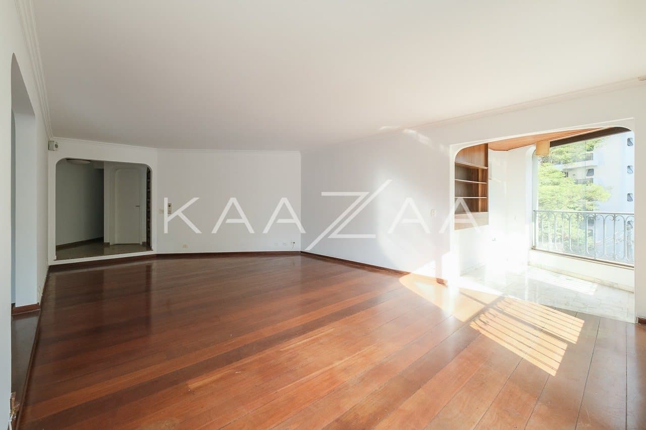 Arquitetura clássica e muita iluminação natural no Jardim Paulista. - Foto 2