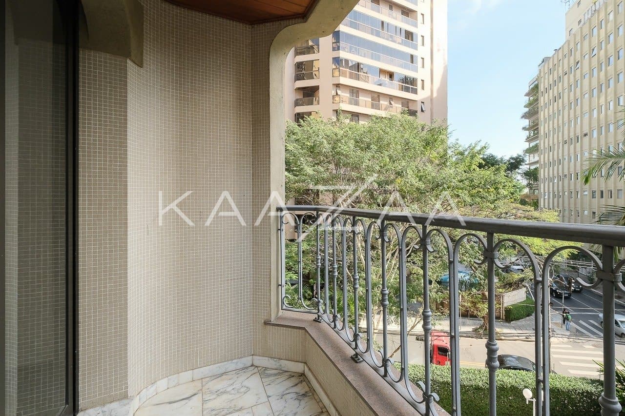 Arquitetura clássica e muita iluminação natural no Jardim Paulista. - Foto 5