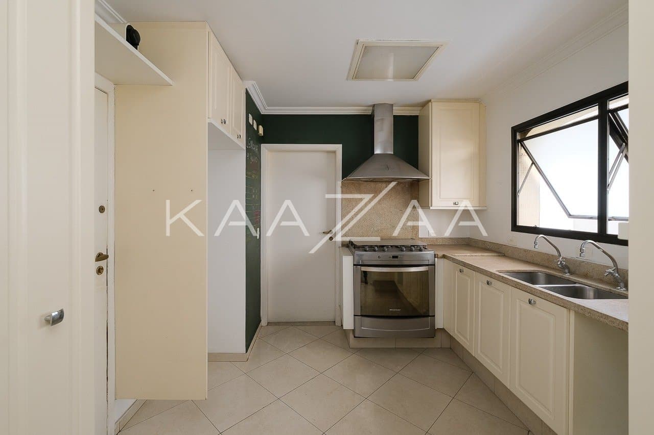 Arquitetura clássica e muita iluminação natural no Jardim Paulista. - Foto 9