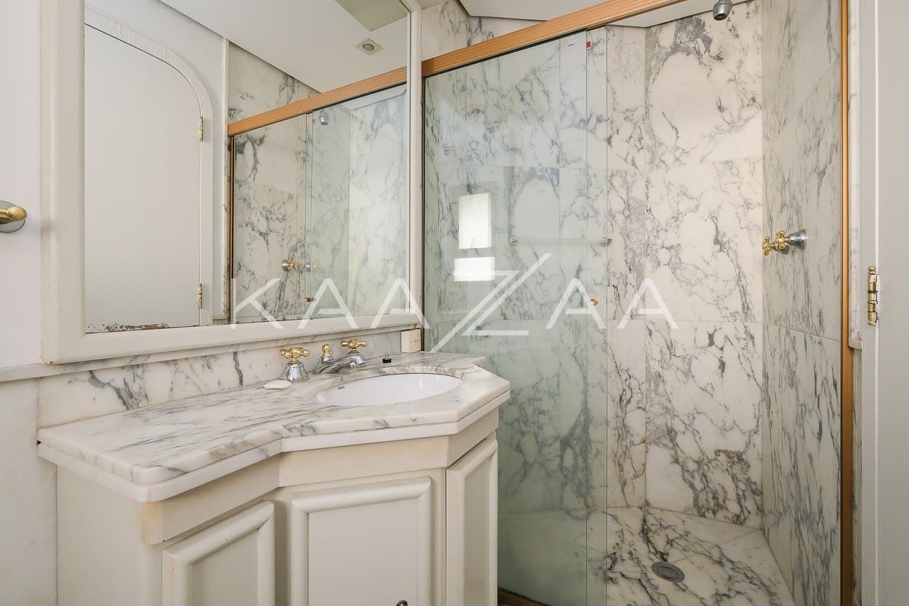 Arquitetura clássica e muita iluminação natural no Jardim Paulista. - Foto 13