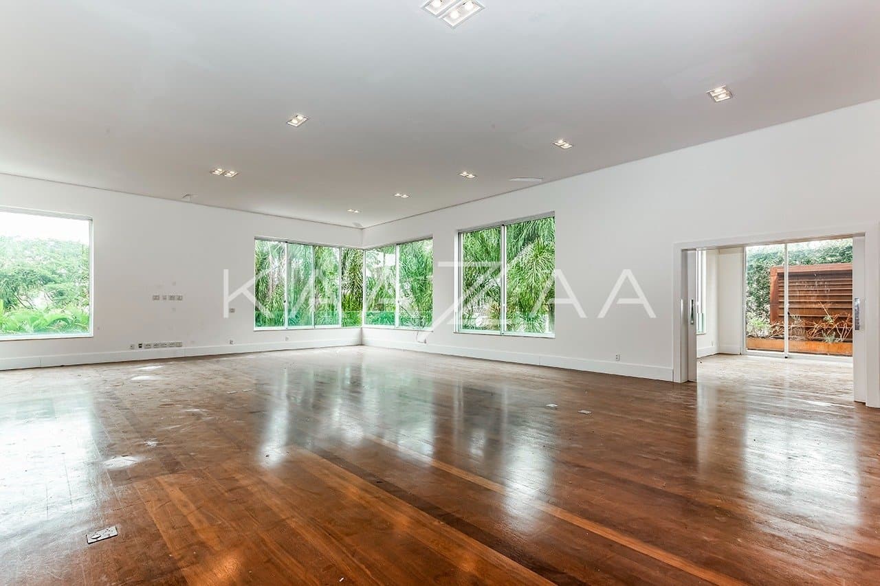 Vista verde, arquitetura moderna e janelões. Casa no Jardim Guelada! - Foto 7