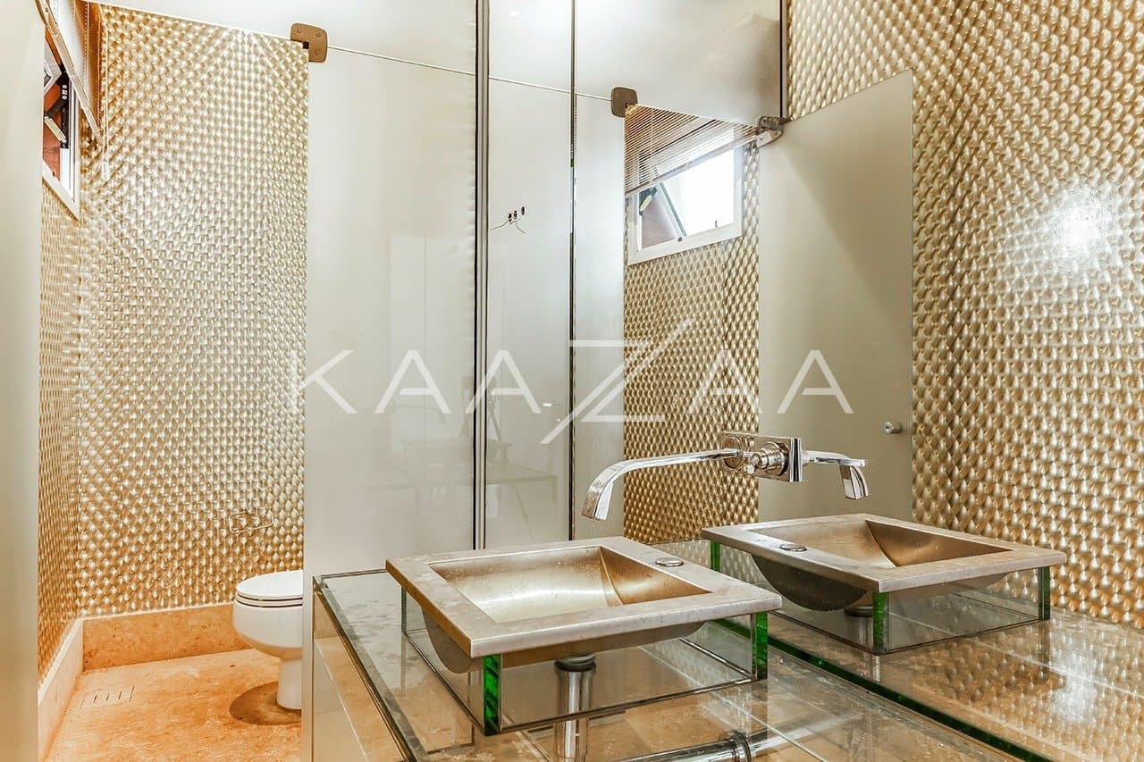 Vista verde, arquitetura moderna e janelões. Casa no Jardim Guelada! - Foto 12