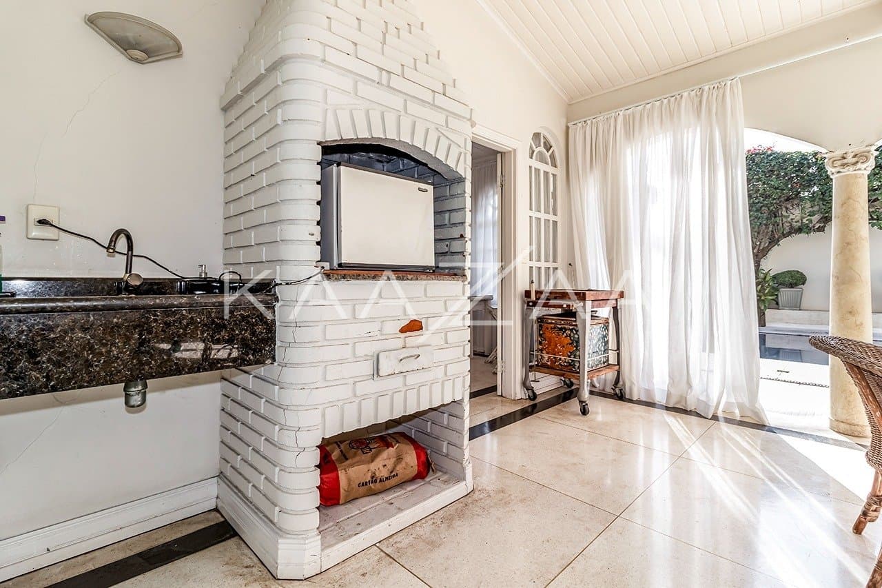 Deliciosa casa clássica, iluminada e ampla, no sossego da Cidade Jardim. - Foto 7