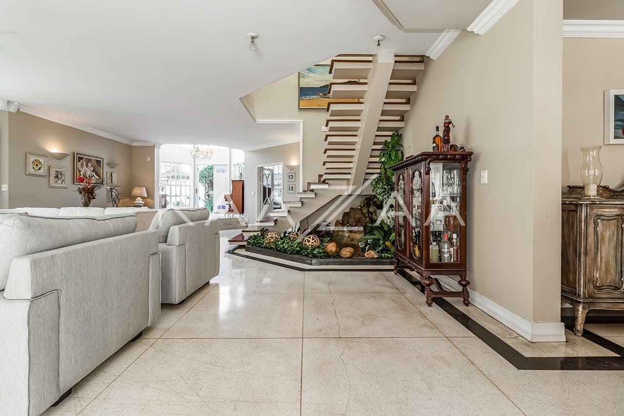 Deliciosa casa clássica, iluminada e ampla, no sossego da Cidade Jardim. - Foto 11