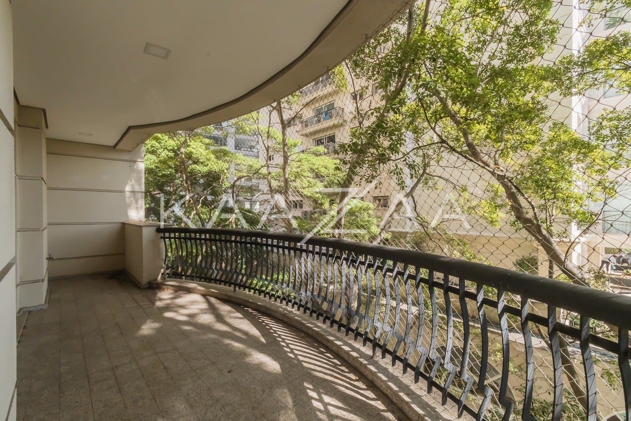 Amplitude e bem estar, neste apartamento com 5 suítes e 468m² em Moema. - Foto 9