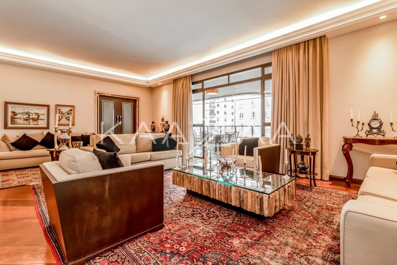 No coração dos Jardins, possibilidades se abrem em um apartamento nobre e funcional. - Foto 1