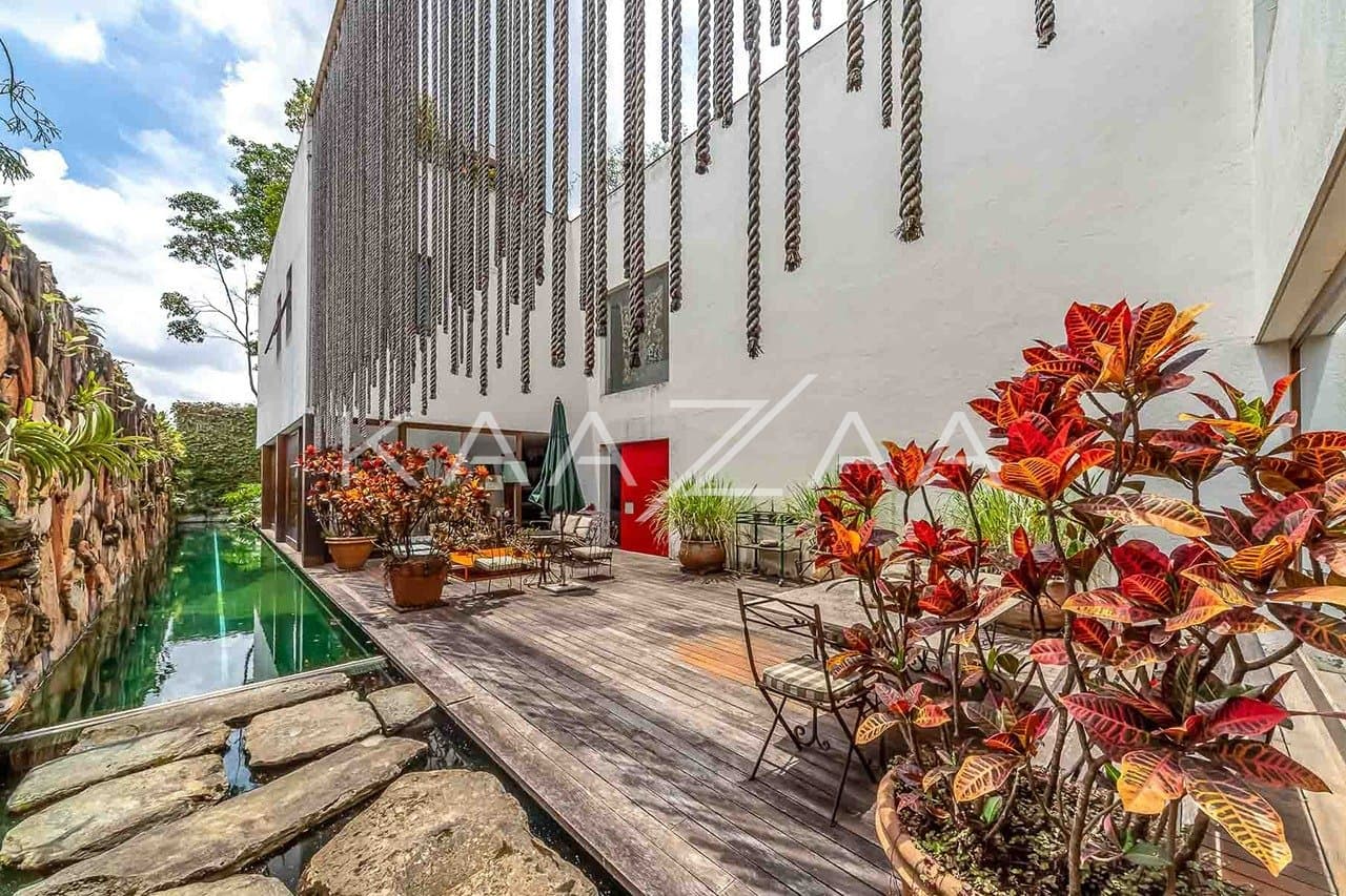 Casa apaixonante, que aproveita materiais naturais em seu projeto de ponta no Jardim Paulistano. - Foto 2
