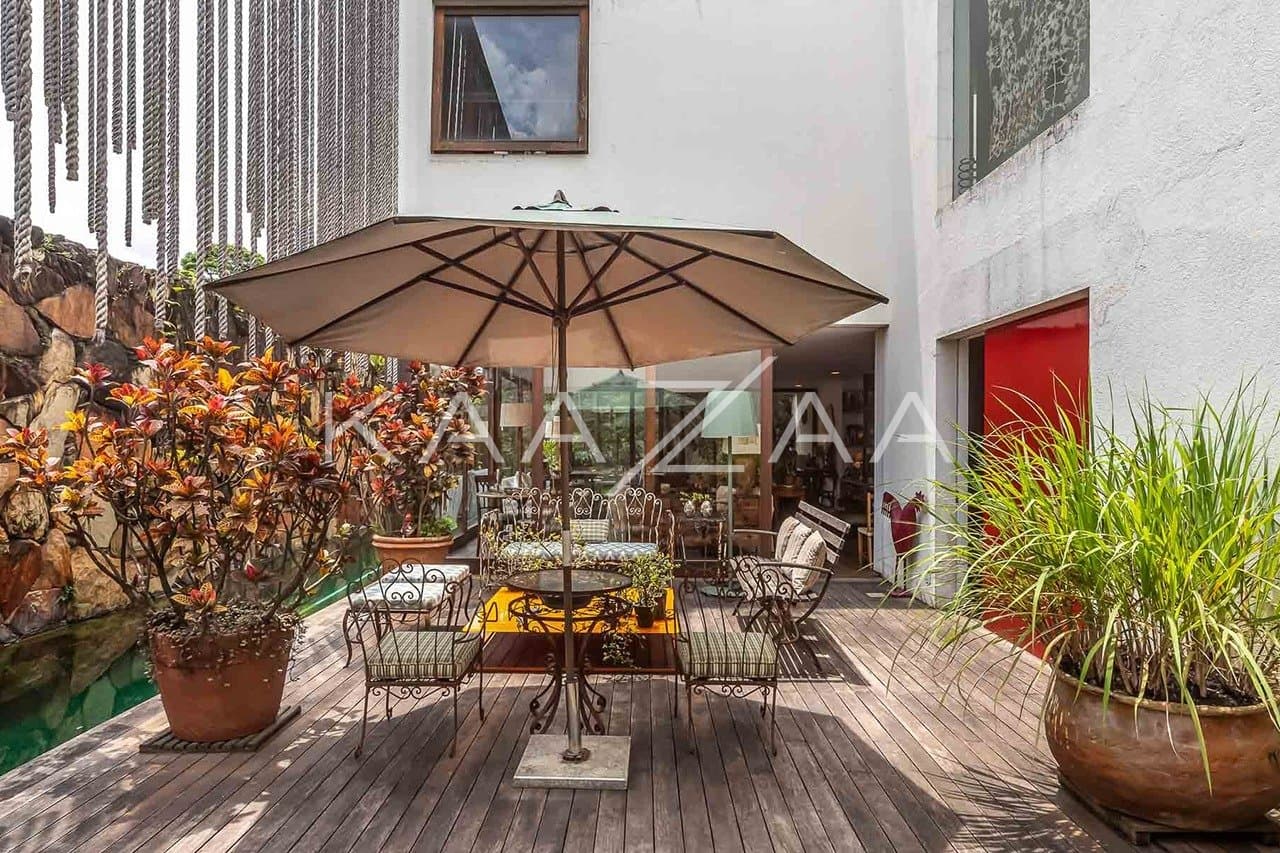 Casa apaixonante, que aproveita materiais naturais em seu projeto de ponta no Jardim Paulistano. - Foto 3