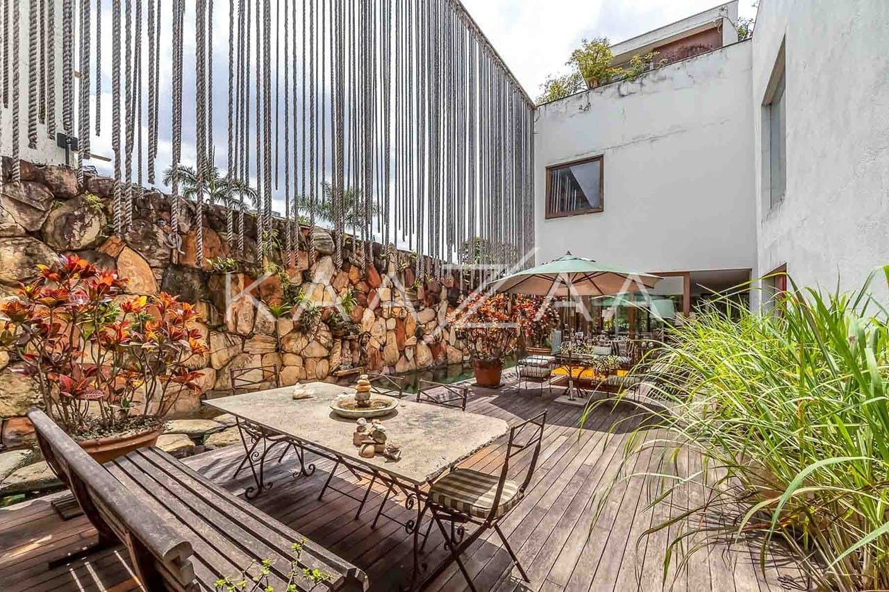 Casa apaixonante, que aproveita materiais naturais em seu projeto de ponta no Jardim Paulistano. - Foto 4