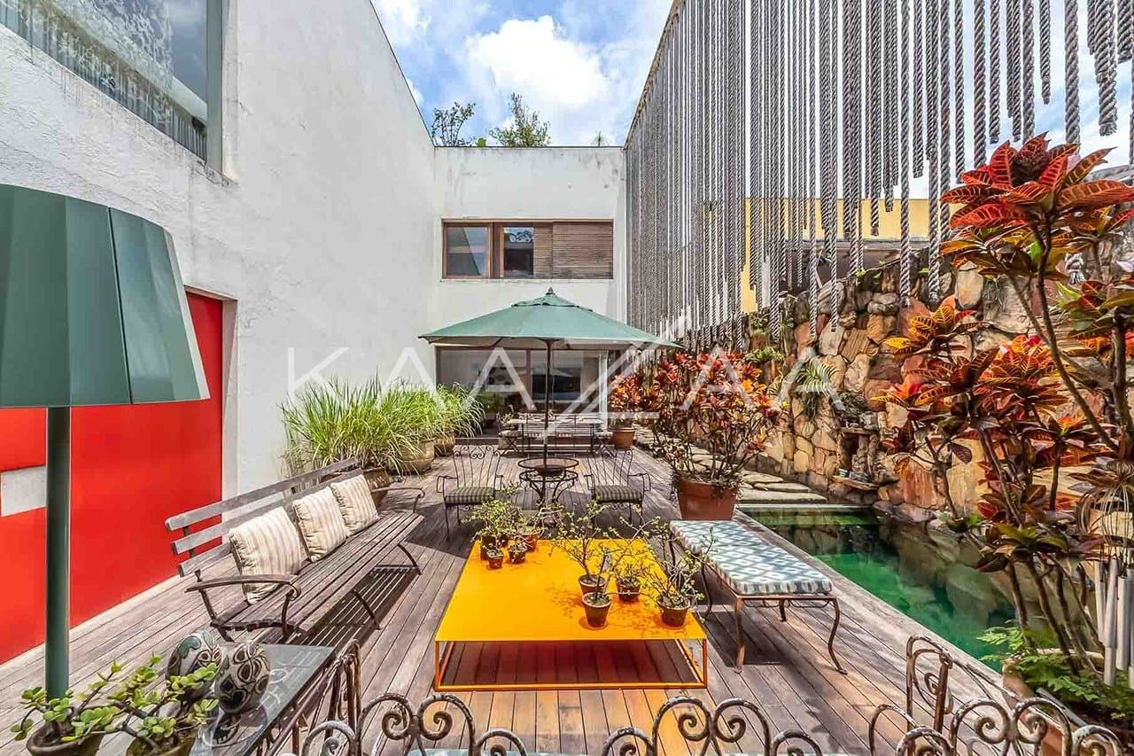 Casa apaixonante, que aproveita materiais naturais em seu projeto de ponta no Jardim Paulistano. - Foto 5