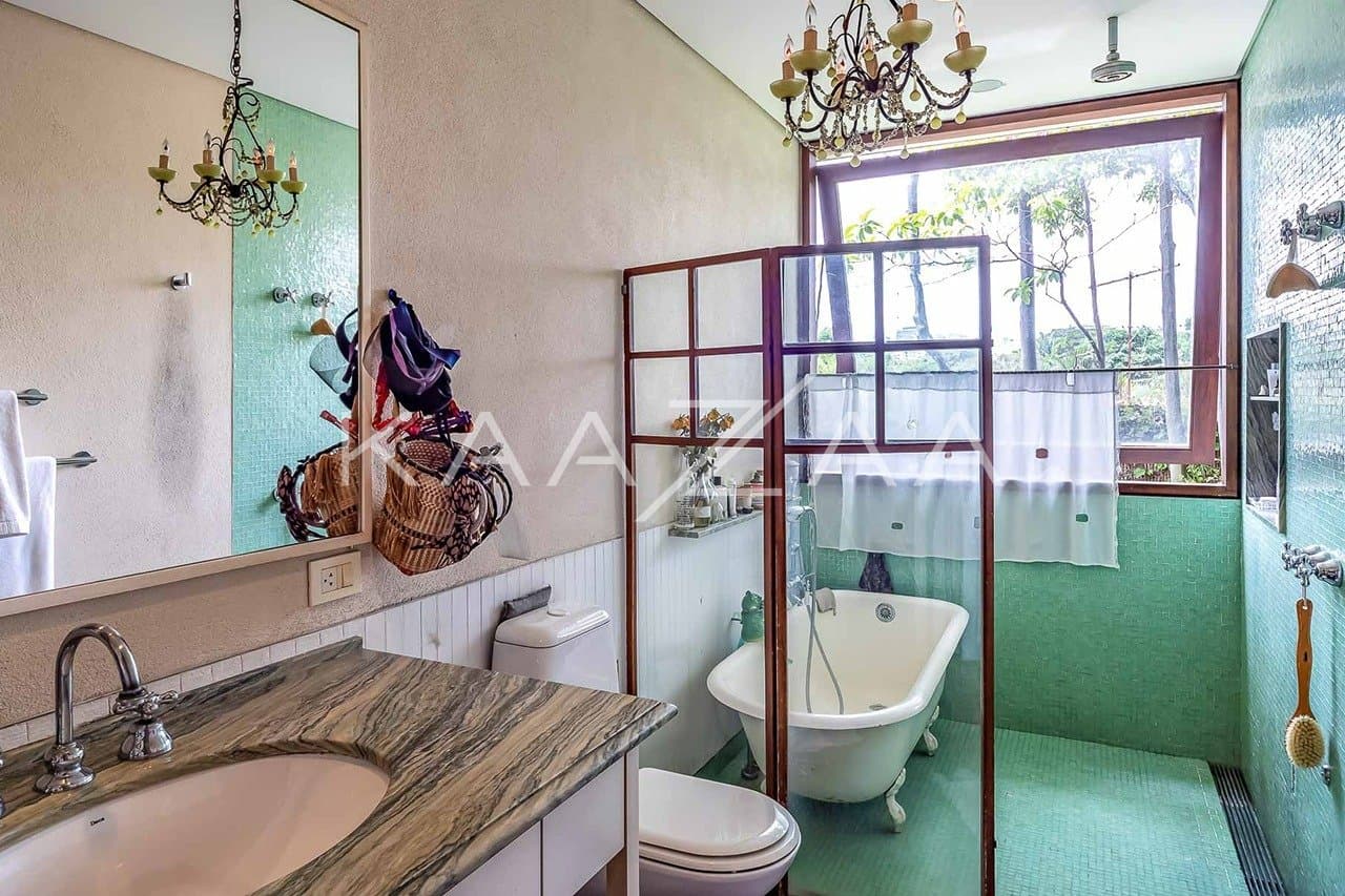 Casa apaixonante, que aproveita materiais naturais em seu projeto de ponta no Jardim Paulistano. - Foto 16