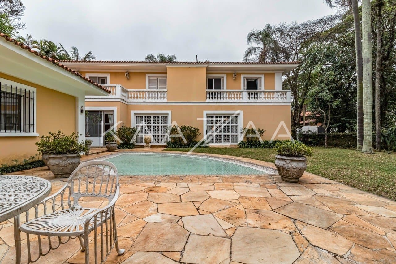 Casa clássica na Cidade Jardim com 4 suítes, piscina e terreno delicioso. - Foto 2