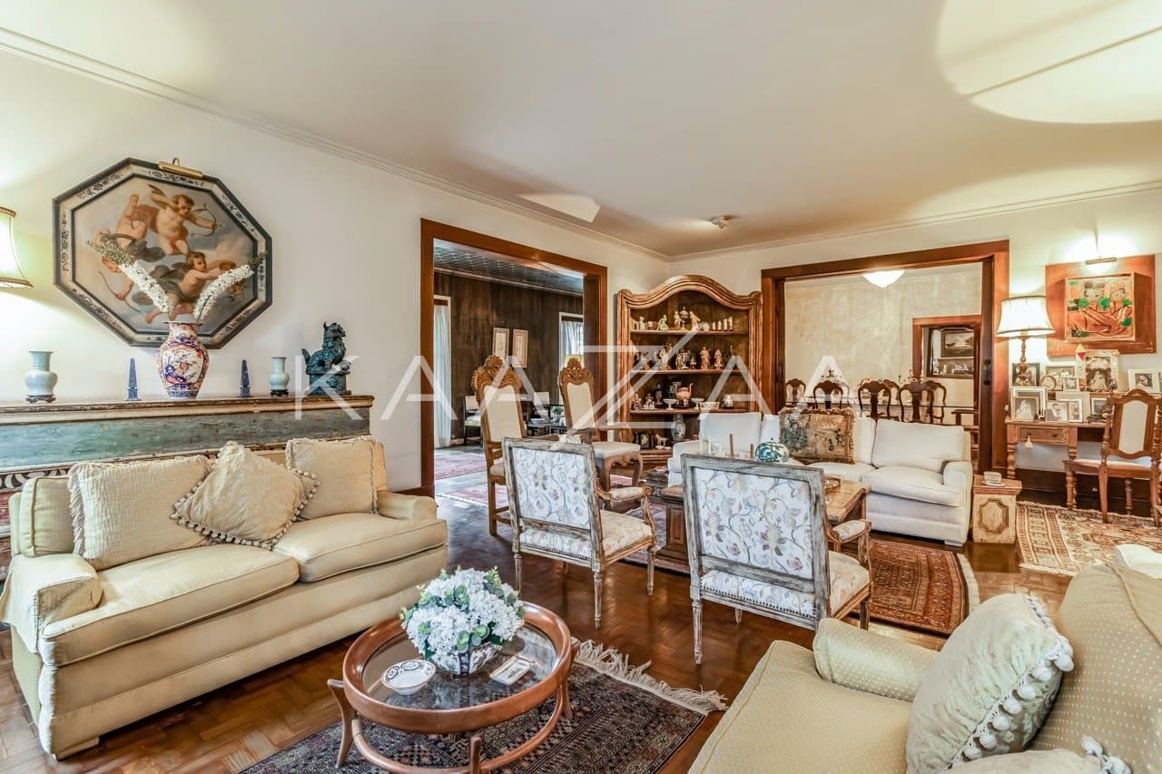 Casa clássica na Cidade Jardim com 4 suítes, piscina e terreno delicioso. - Foto 9