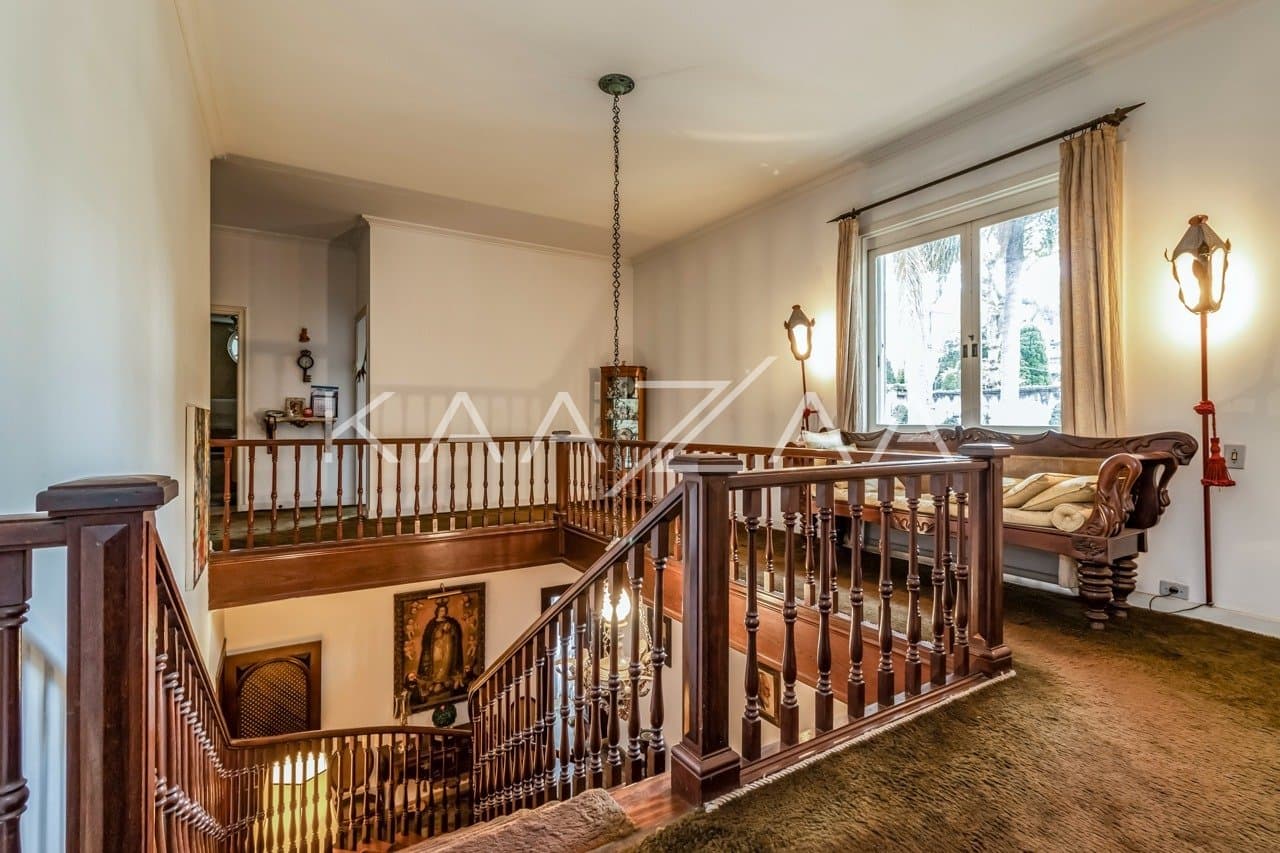 Casa clássica na Cidade Jardim com 4 suítes, piscina e terreno delicioso. - Foto 16