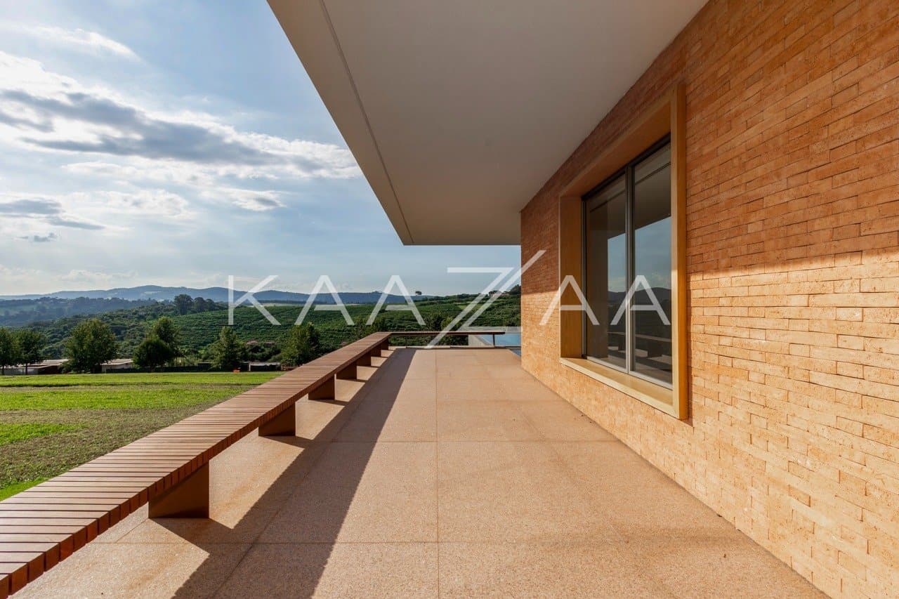 Casa com arquitetura de autor rodeada pela natureza na Quinta da Baroneza. - Foto 11