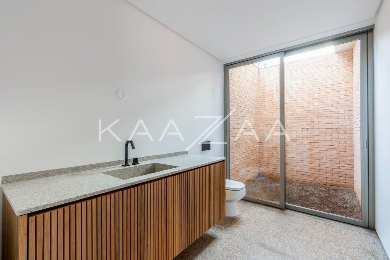 Casa com arquitetura de autor rodeada pela natureza na Quinta da Baroneza. - Foto 17