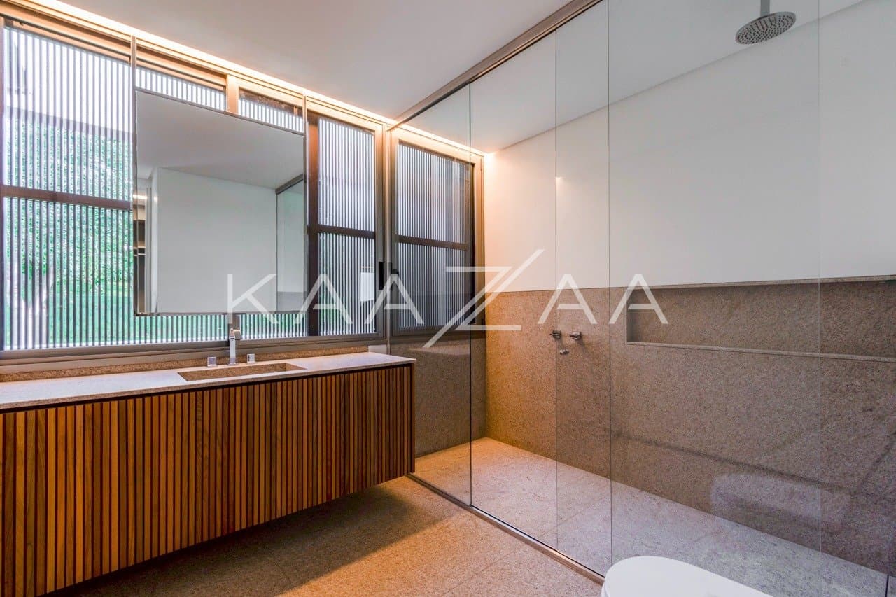 Casa com arquitetura de autor rodeada pela natureza na Quinta da Baroneza. - Foto 27