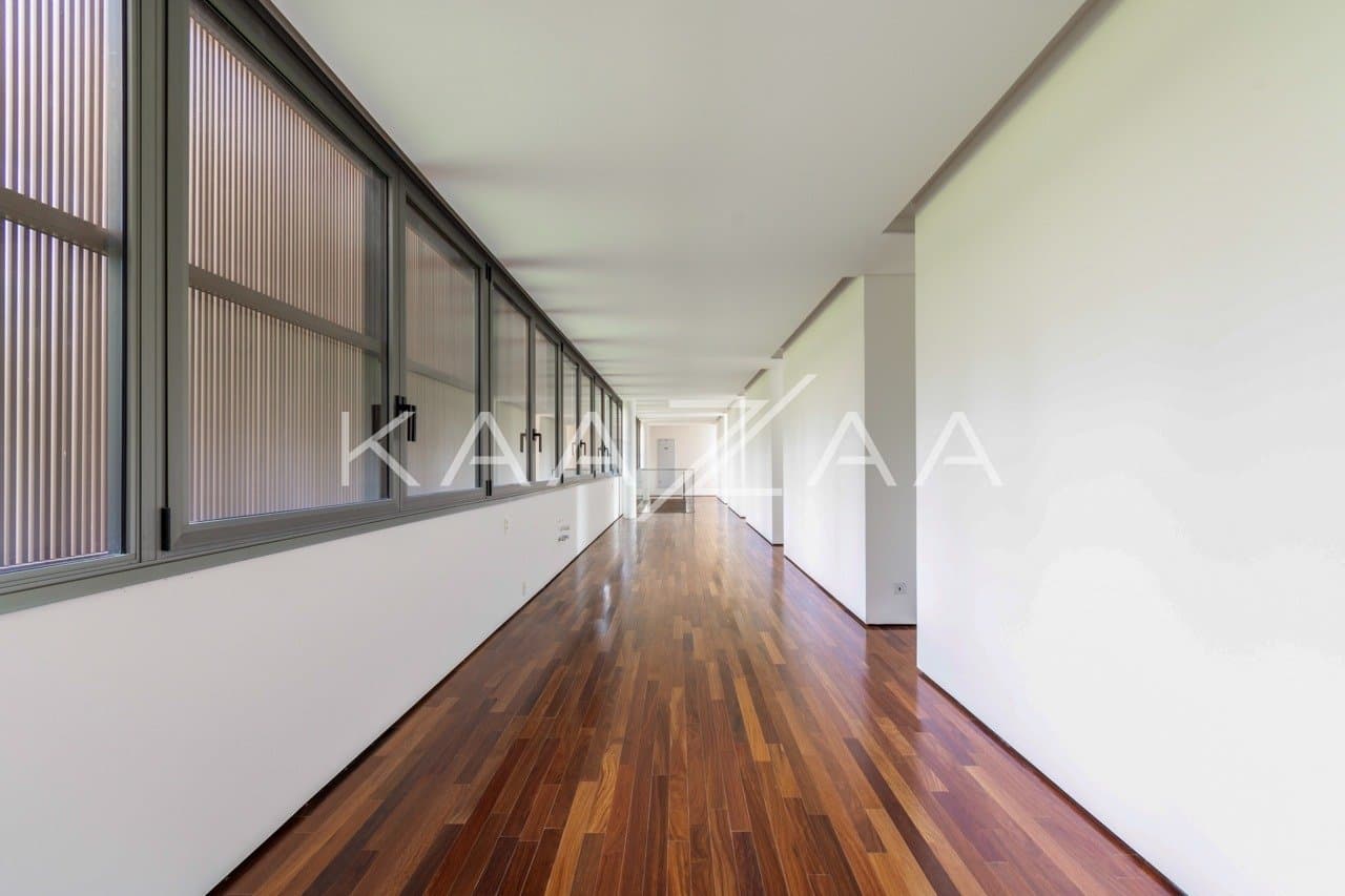 Casa com arquitetura de autor rodeada pela natureza na Quinta da Baroneza. - Foto 28