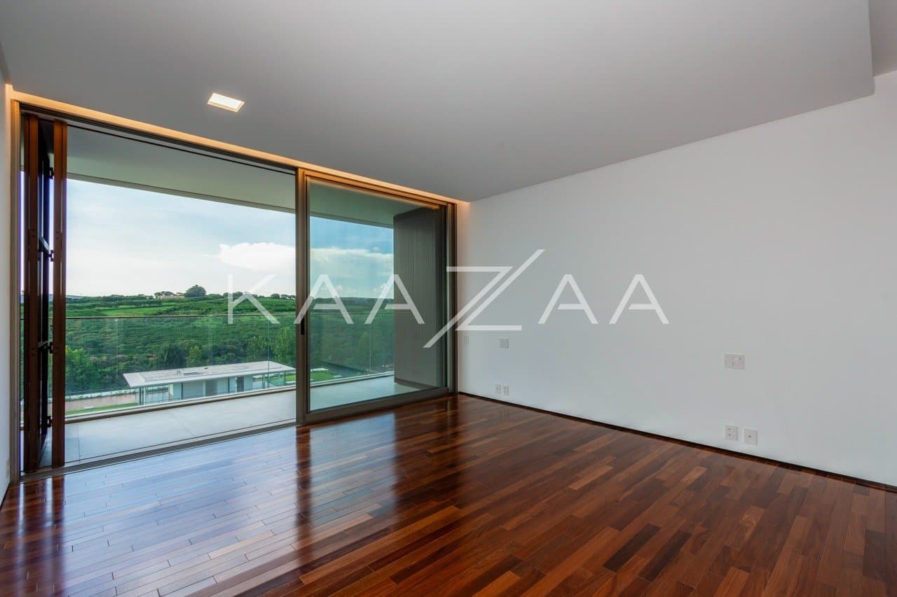 Casa com arquitetura de autor rodeada pela natureza na Quinta da Baroneza. - Foto 35