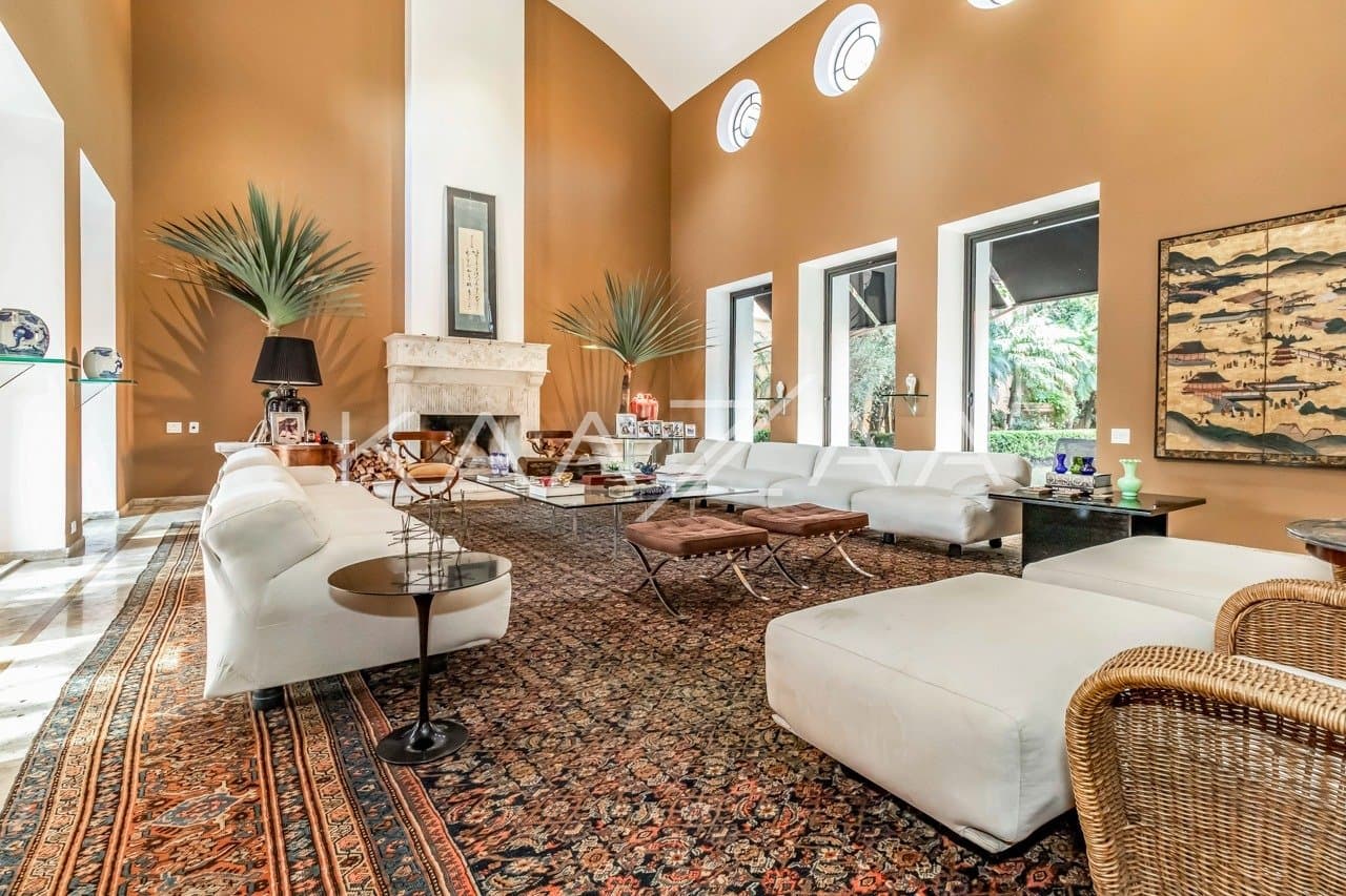 Casa deliciosa com lindo jardim e 4 suítes. Reformada, no Jardim Guedala. - Foto 10