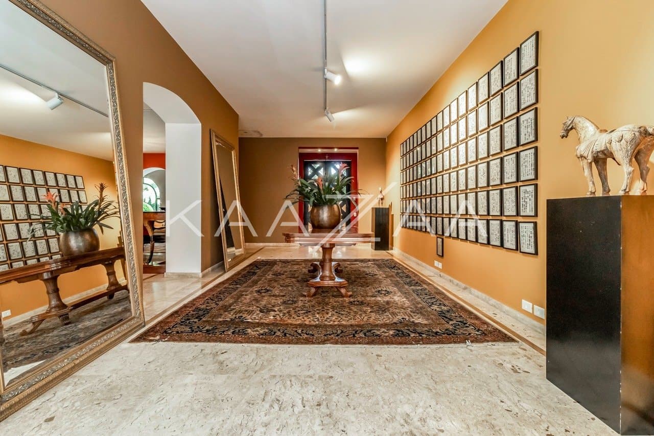 Casa deliciosa com lindo jardim e 4 suítes. Reformada, no Jardim Guedala. - Foto 16