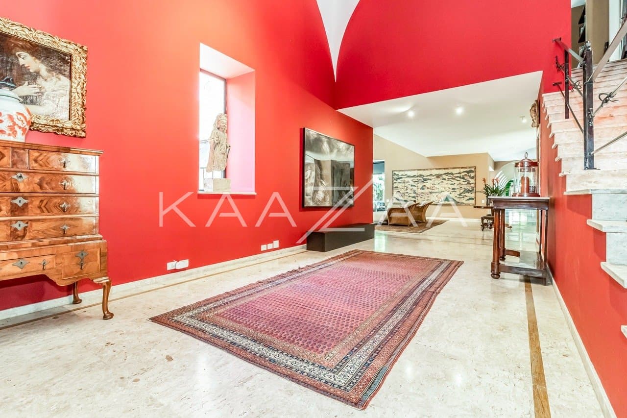 Casa deliciosa com lindo jardim e 4 suítes. Reformada, no Jardim Guedala. - Foto 27