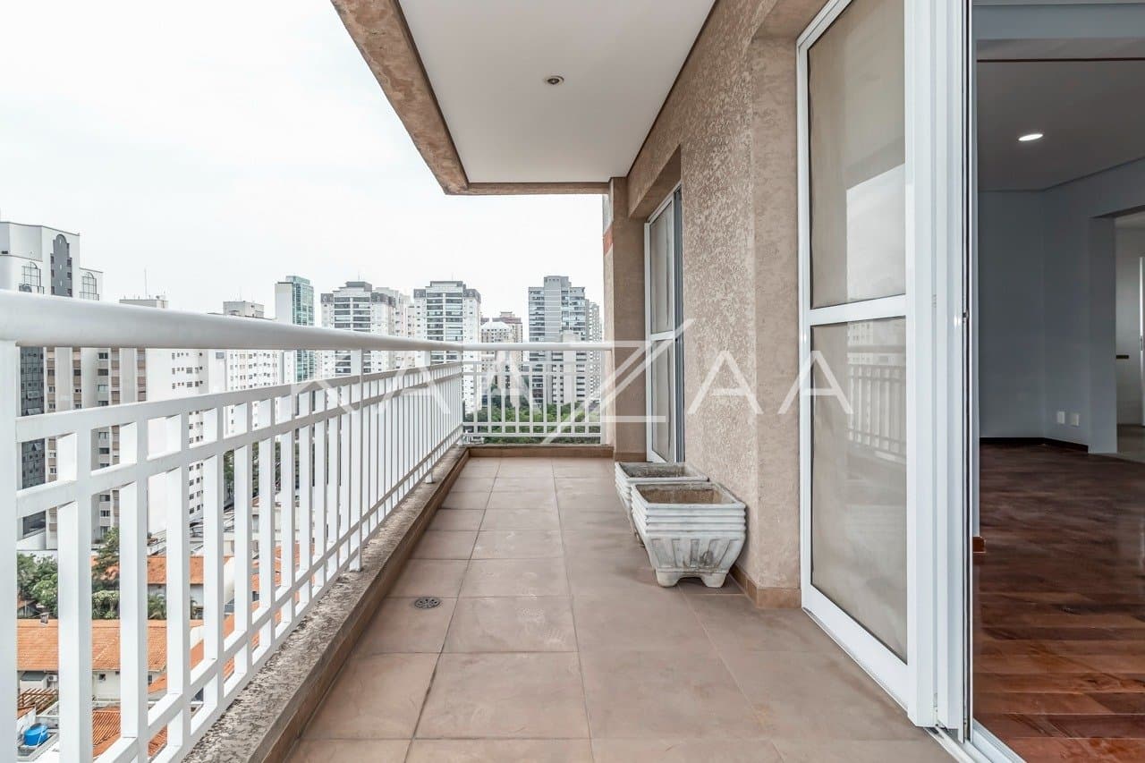 Reformada para te receber. Cobertura duplex com vista livre em Moema. - Foto 4