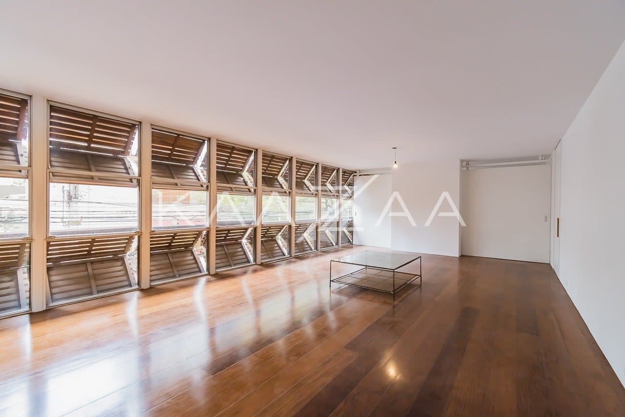 Em uma localização incrível no Jardins, venha viver neste apartamento em prédio icônico. - Foto 1